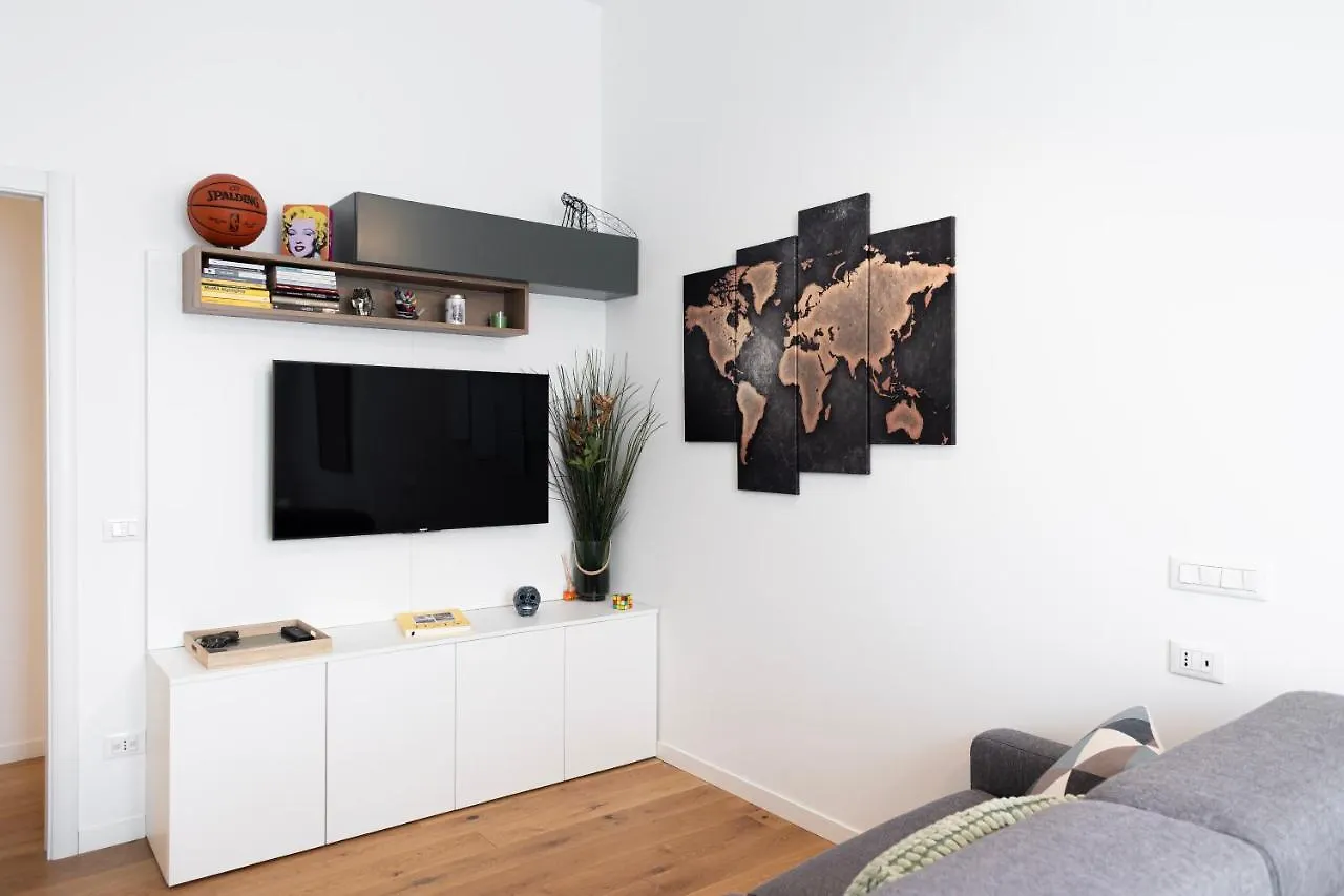 Elegante Bilocale In De Angeli - Piazzale Siena Apartment Milan